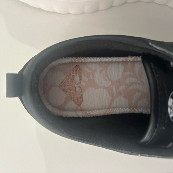 Roxy slip on. Platform sneakers brand new! - Picture 5 of 7